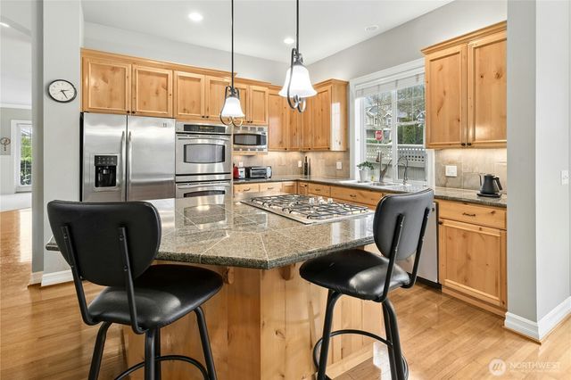 2411 30th Avenue NE, Issaquah, WA 98029