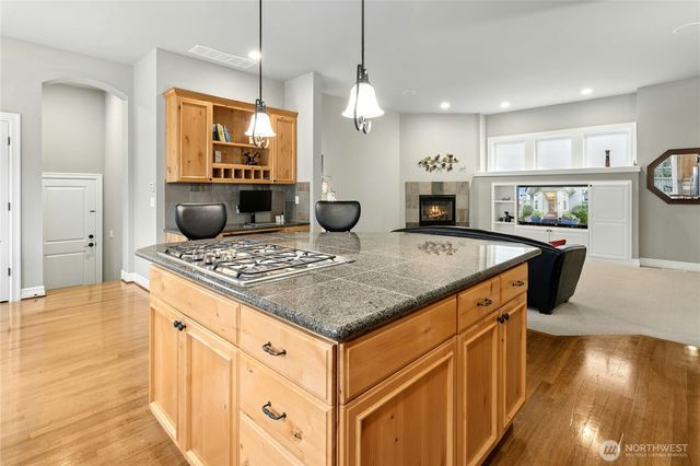 2411 30th Avenue NE, Issaquah, WA 98029