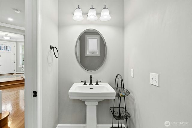 2411 30th Avenue NE, Issaquah, WA 98029