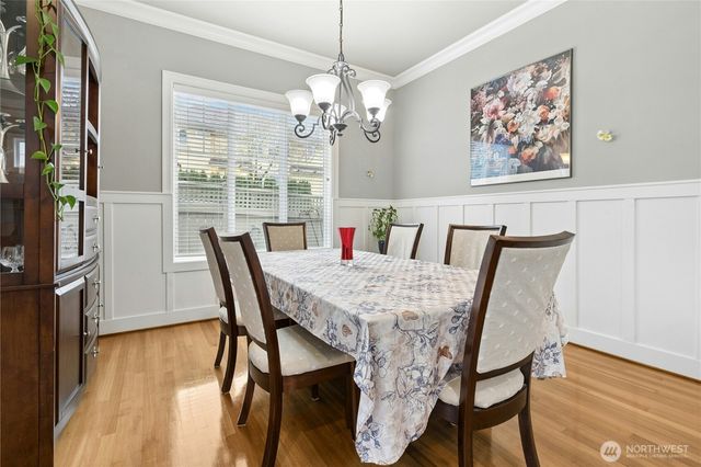 2411 30th Avenue NE, Issaquah, WA 98029