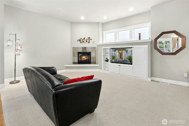 2411 30th Avenue NE, Issaquah, WA 98029