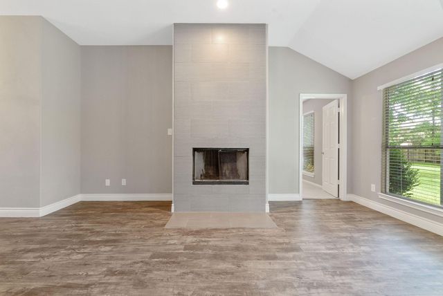 7131 Woodland Oaks, Magnolia, TX 77354