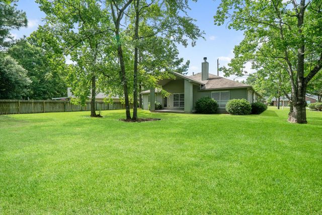 7131 Woodland Oaks, Magnolia, TX 77354