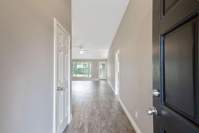 7131 Woodland Oaks, Magnolia, TX 77354