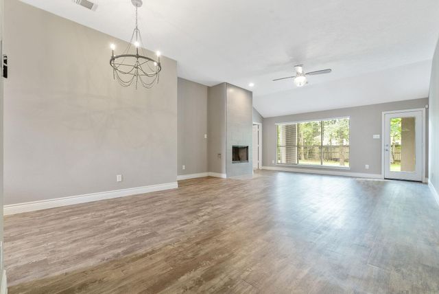 7131 Woodland Oaks, Magnolia, TX 77354