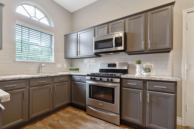 7131 Woodland Oaks, Magnolia, TX 77354