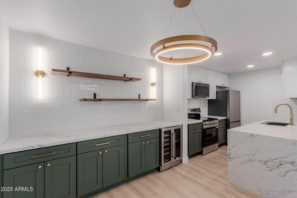 8055 E THOMAS Road M101, Scottsdale, AZ 85251