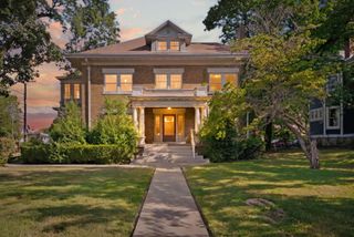 1201 E Walnut Street, Springfield, MO 65802