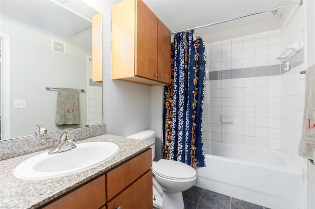 2502 Leon ST 305, Austin, TX 78705