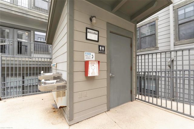 2502 Leon ST 305, Austin, TX 78705