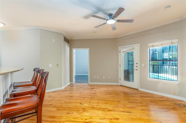 2502 Leon ST 305, Austin, TX 78705