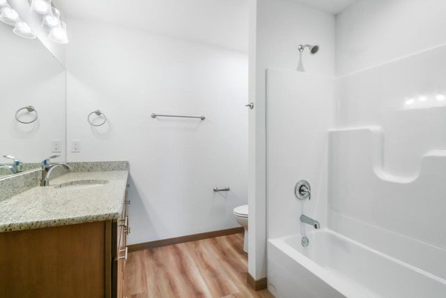 412 Emerald COURT, Kewaskum, WI 53040