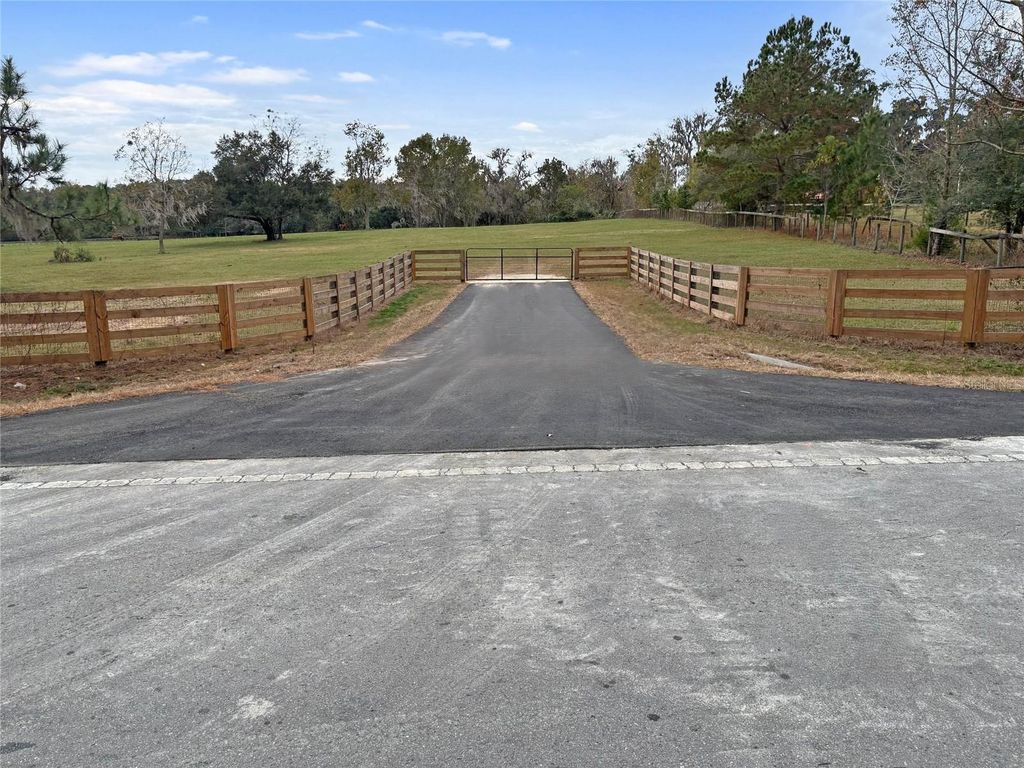 5378 W HIGHWAY 329, Reddick, FL 32686