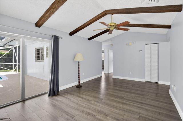 1761 NW 107th Avenue, Pembroke Pines, FL 33026