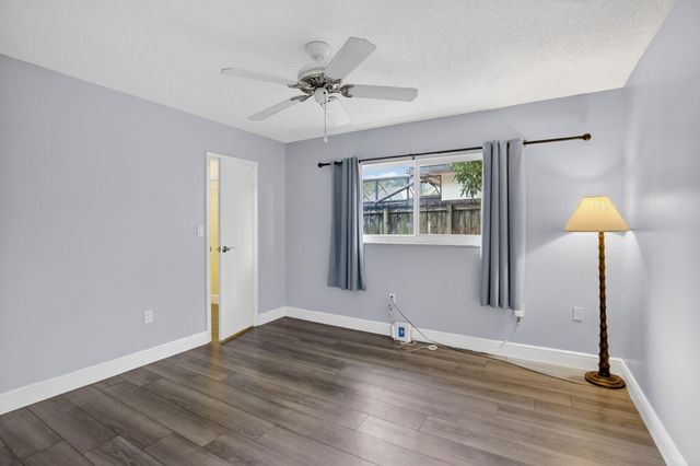 1761 NW 107th Avenue, Pembroke Pines, FL 33026