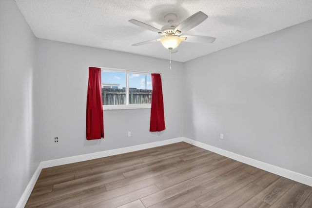 1761 NW 107th Avenue, Pembroke Pines, FL 33026