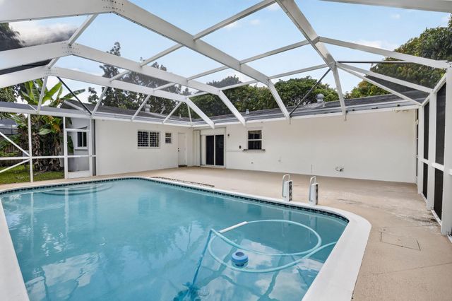 1761 NW 107th Avenue, Pembroke Pines, FL 33026