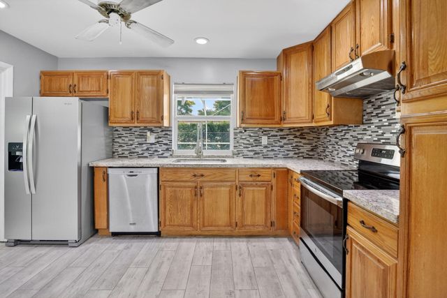 1761 NW 107th Avenue, Pembroke Pines, FL 33026