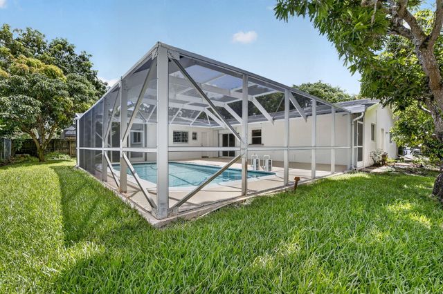 1761 NW 107th Avenue, Pembroke Pines, FL 33026
