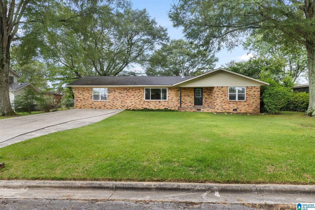 1941 DIALSDALE DRIVE SW, Cullman, AL 35055