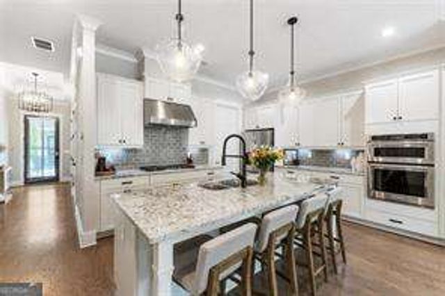 1909 Red Eagle Walk, Atlanta, GA 30318