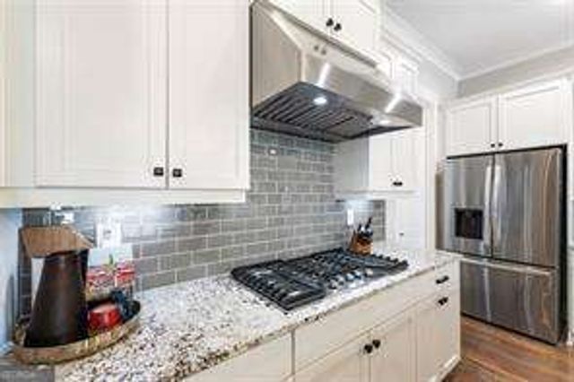 1909 Red Eagle Walk, Atlanta, GA 30318