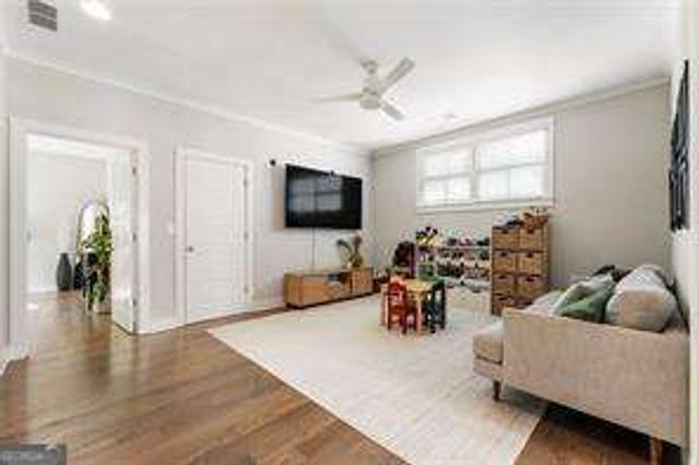 1909 Red Eagle Walk, Atlanta, GA 30318