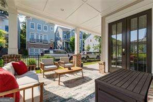 1909 Red Eagle Walk, Atlanta, GA 30318