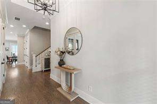 1909 Red Eagle Walk, Atlanta, GA 30318