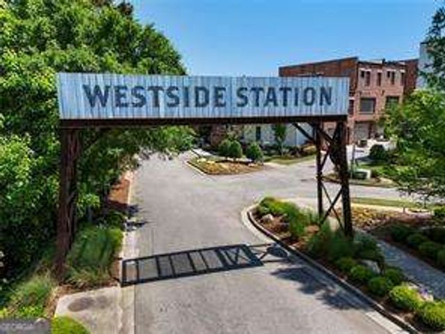 1909 Red Eagle Walk, Atlanta, GA 30318
