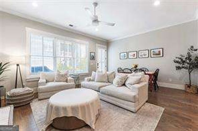 1909 Red Eagle Walk, Atlanta, GA 30318