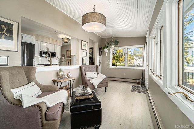 6606 Leytonstone Boulevard, West Bloomfield Charter Township, MI 48322