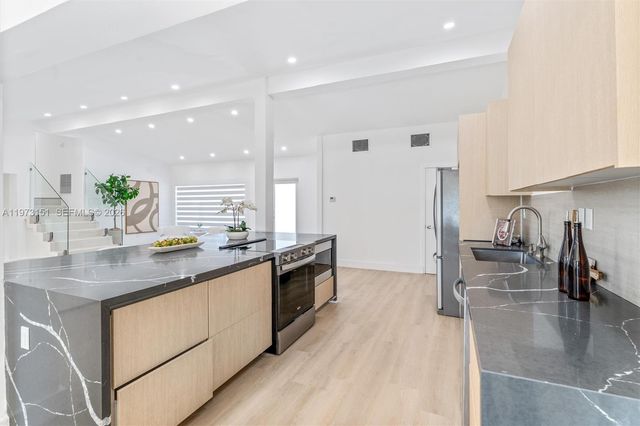 2548 Tortugas Ln, Fort Lauderdale, FL 33312