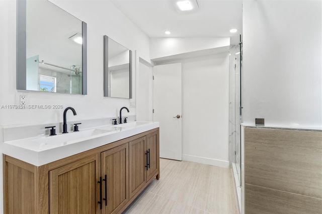 2548 Tortugas Ln, Fort Lauderdale, FL 33312