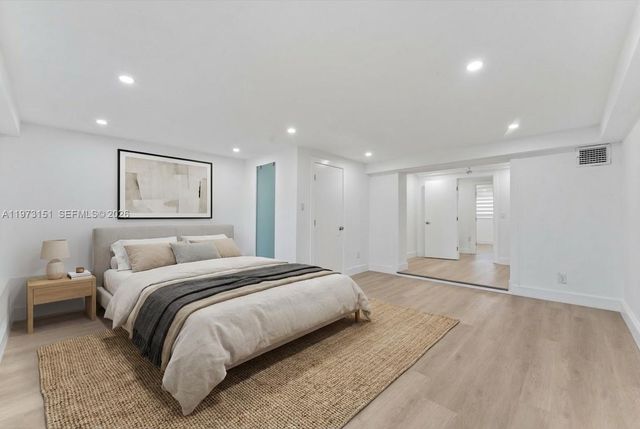 2548 Tortugas Ln, Fort Lauderdale, FL 33312