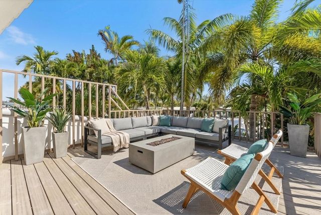 2548 Tortugas Ln, Fort Lauderdale, FL 33312