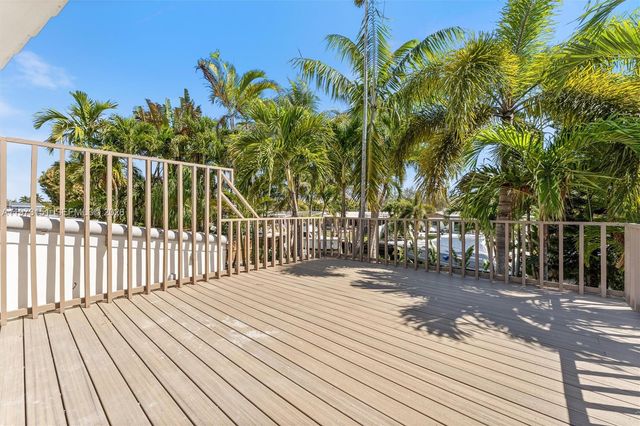 2548 Tortugas Ln, Fort Lauderdale, FL 33312