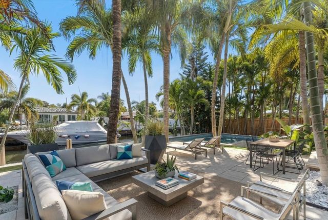 2548 Tortugas Ln, Fort Lauderdale, FL 33312