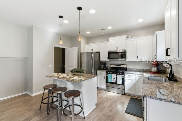 8 Coosawhatchie Way, Beaufort, SC 29906