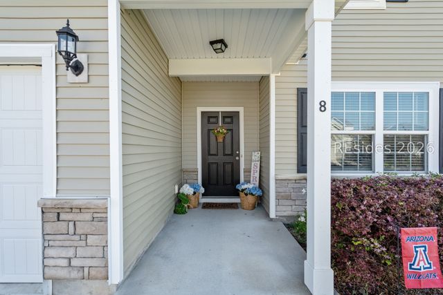 8 Coosawhatchie Way, Beaufort, SC 29906