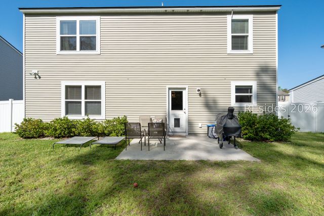 8 Coosawhatchie Way, Beaufort, SC 29906