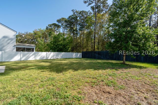 8 Coosawhatchie Way, Beaufort, SC 29906