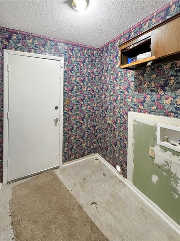 3539 Hacienda Drive, Dallas, TX 75233