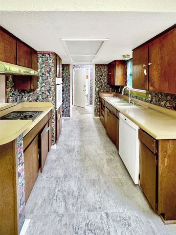 3539 Hacienda Drive, Dallas, TX 75233