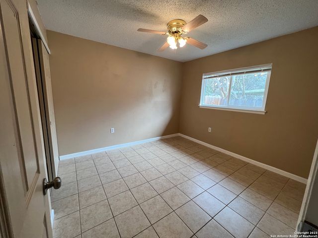 116 MEADOW LARK, Converse, TX 78109
