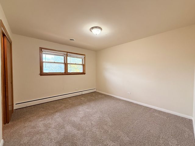 1428 E Lyn Court, Homewood, IL 60430