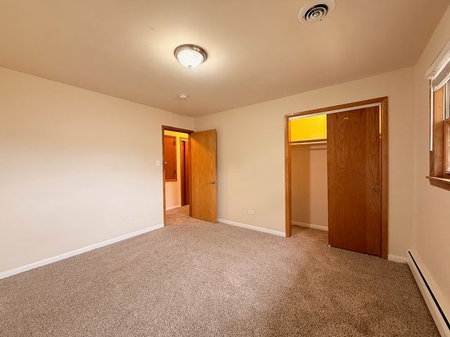 1428 E Lyn Court, Homewood, IL 60430