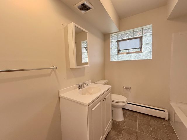 1428 E Lyn Court, Homewood, IL 60430