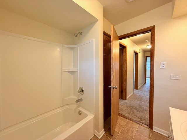 1428 E Lyn Court, Homewood, IL 60430