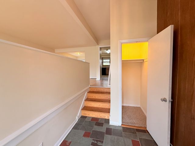 1428 E Lyn Court, Homewood, IL 60430